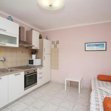 Apartment 4